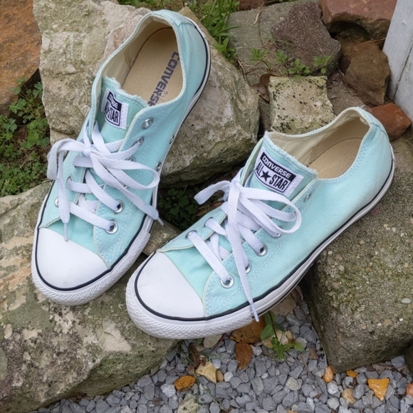 tiffany blue converse